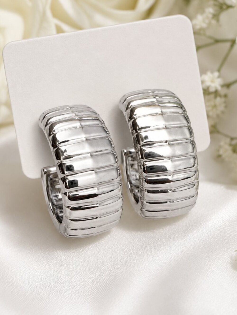 ALLY STATEMEANT EARRINGS SLIVER STUD